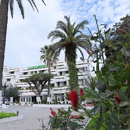 Rais Hotel Algiers ภายนอก รูปภาพ
